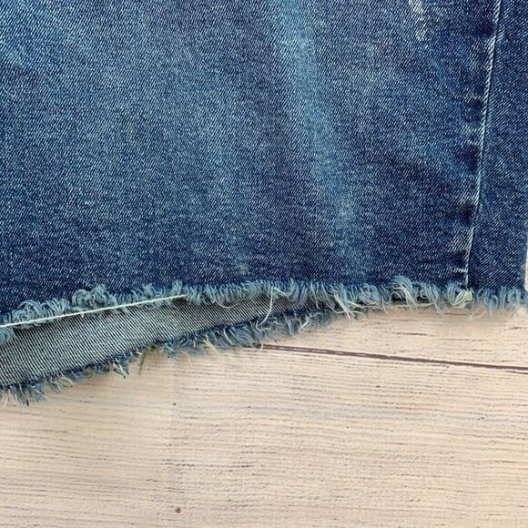 Lane Bryant Jean Shorts sz 24 Plus Mid Rise Boyfriend Berrmuda Inseam 5.5" - Picture 3 of 11